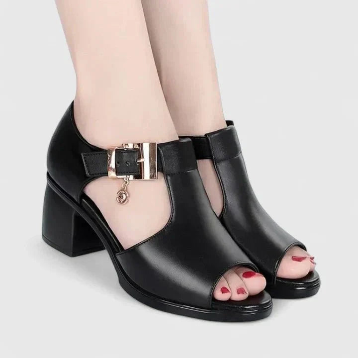 Pernille | Tyylikkäät Sandalet